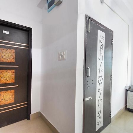 Oyo Flagship Mishika Homes Calcutta Extérieur photo