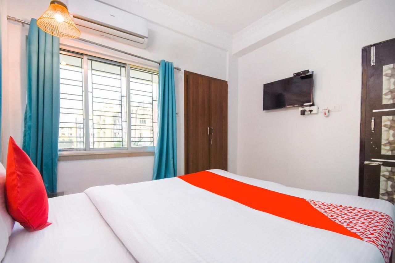 Oyo Flagship Mishika Homes Calcutta Extérieur photo